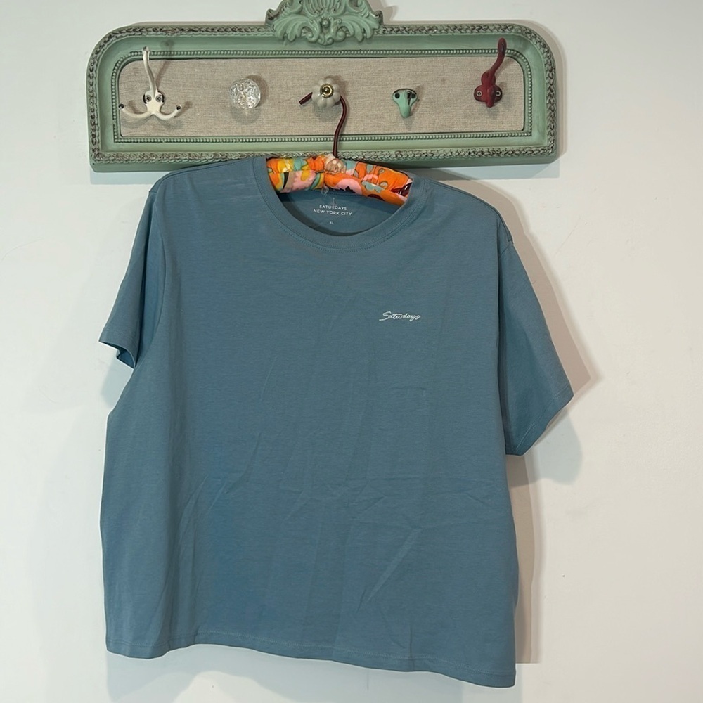 Brand New Saturday NYC Short sleeve T-shirt cropped length women’s xl slate blue